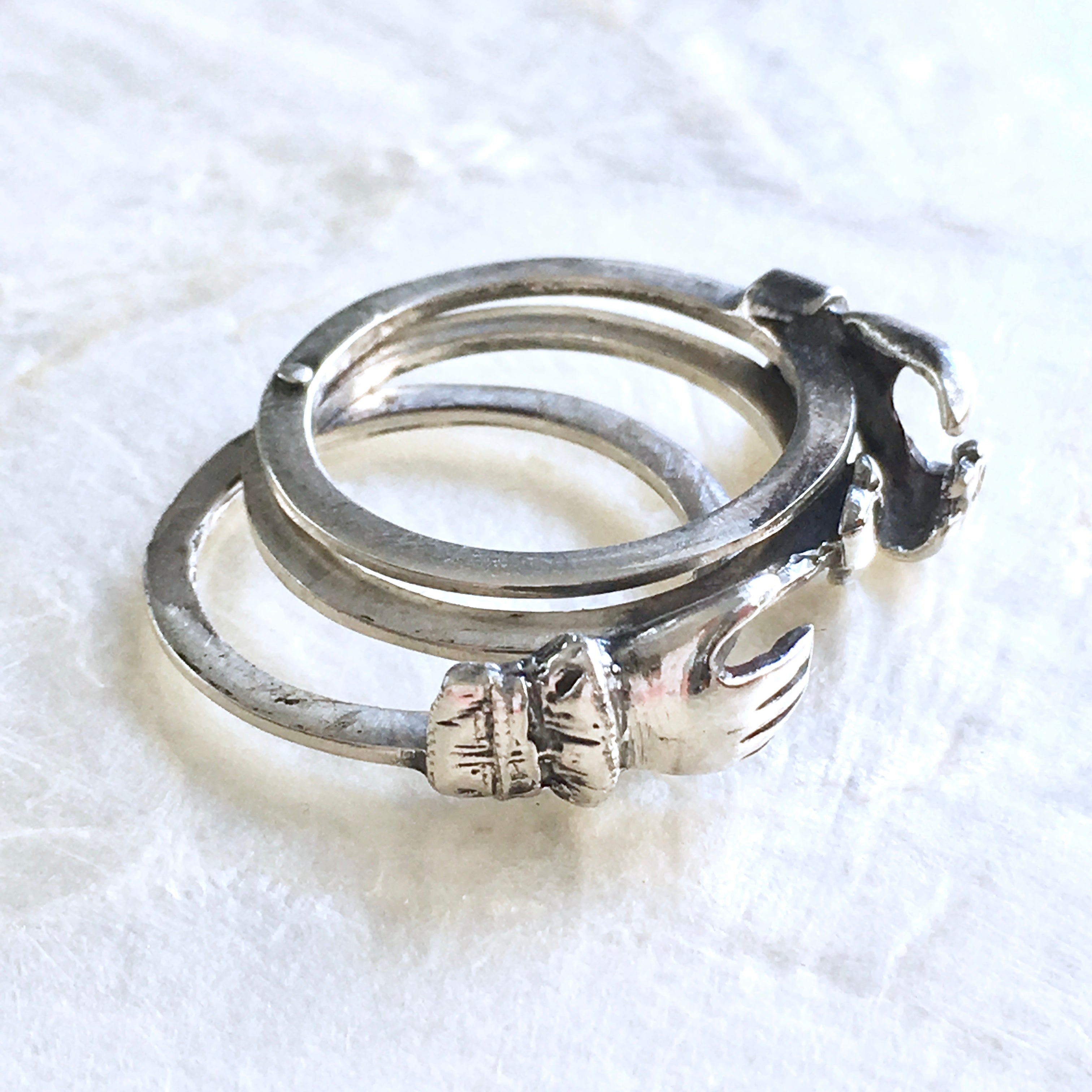 Hold my hand 2025 double heart ring